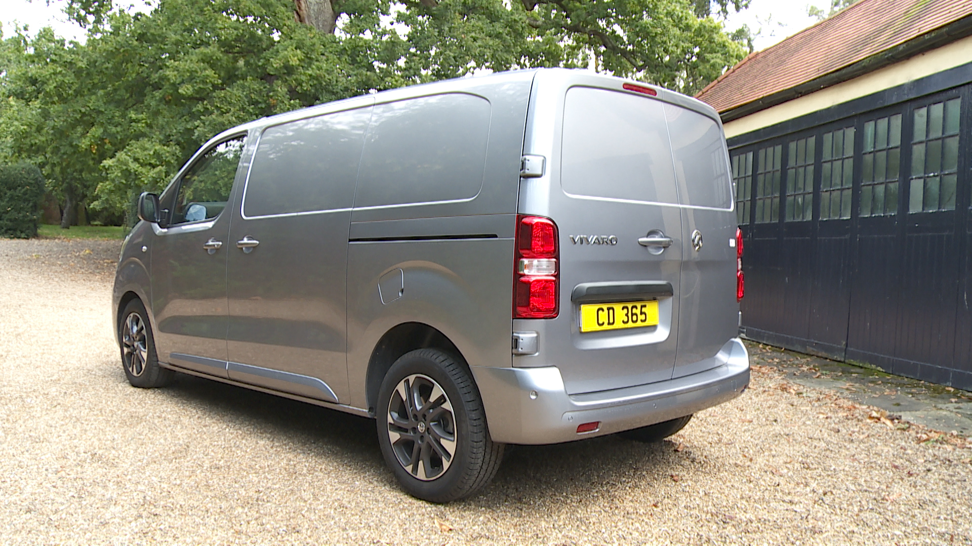 VAUXHALL VIVARO L1 DIESEL Electric Lease